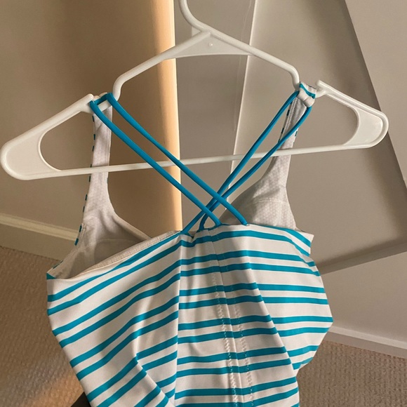 Striped Lululemon turquoise tank sz 8 - Picture 3 of 4